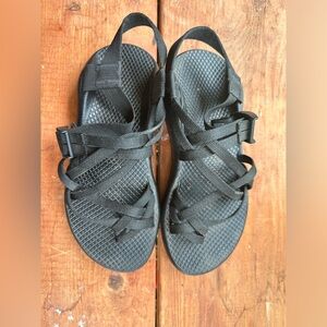 Chaco black sandals women’s size 6